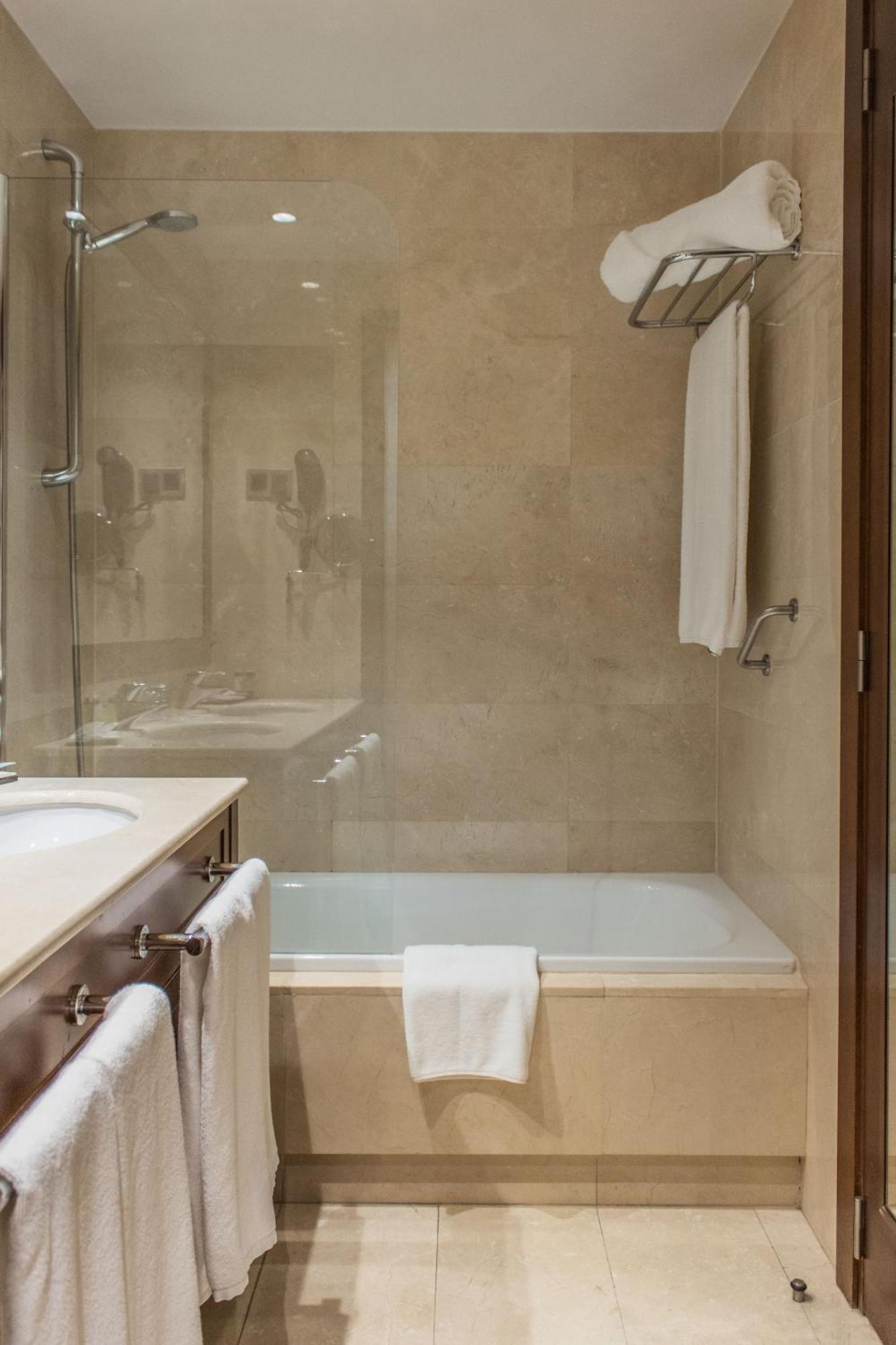 Eurostars Diana Palace Palencia Ruang foto